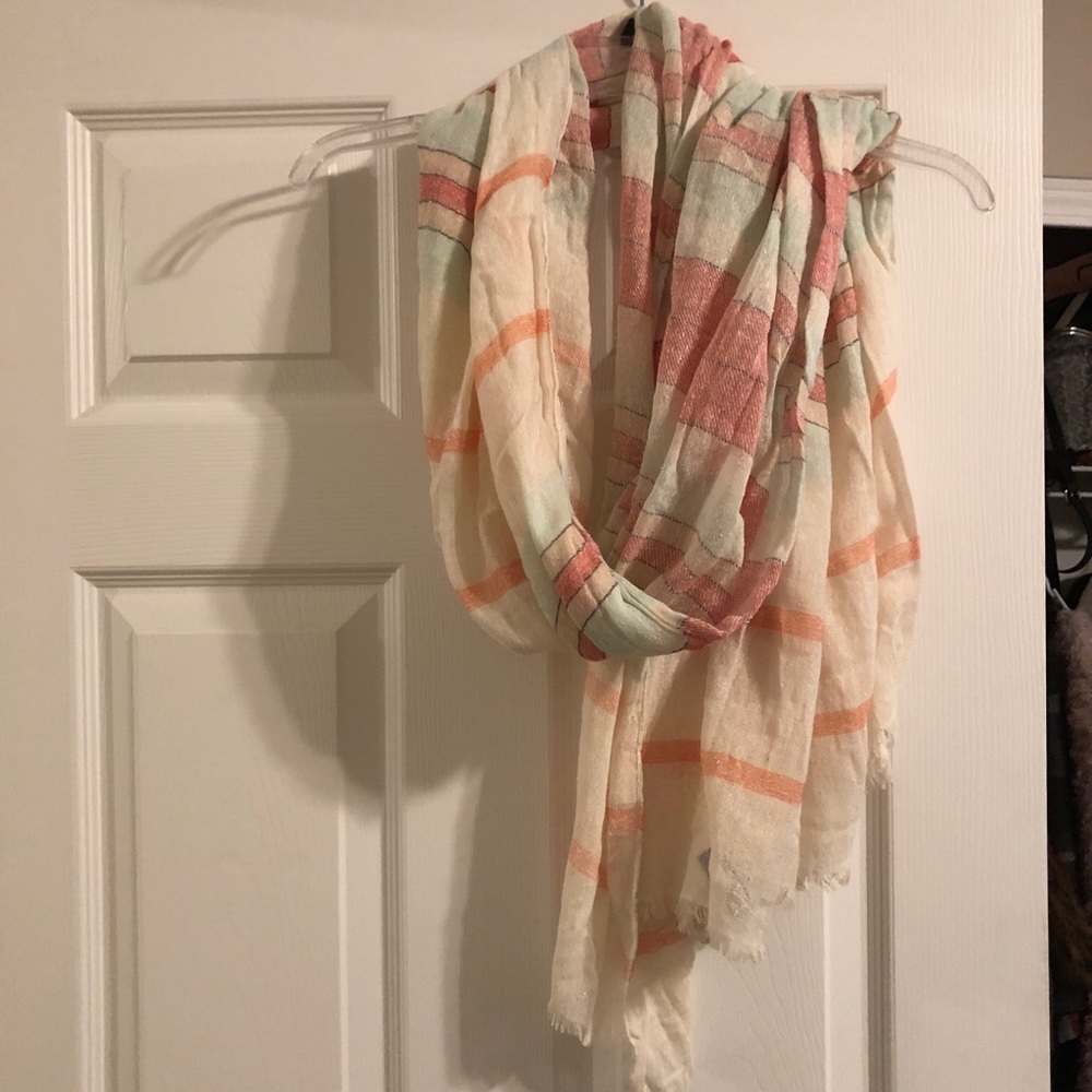 Lightweight Scarf